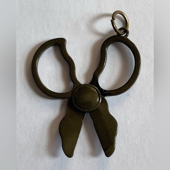 Brown Metal Scissor Pendant - Picture 2 of 4